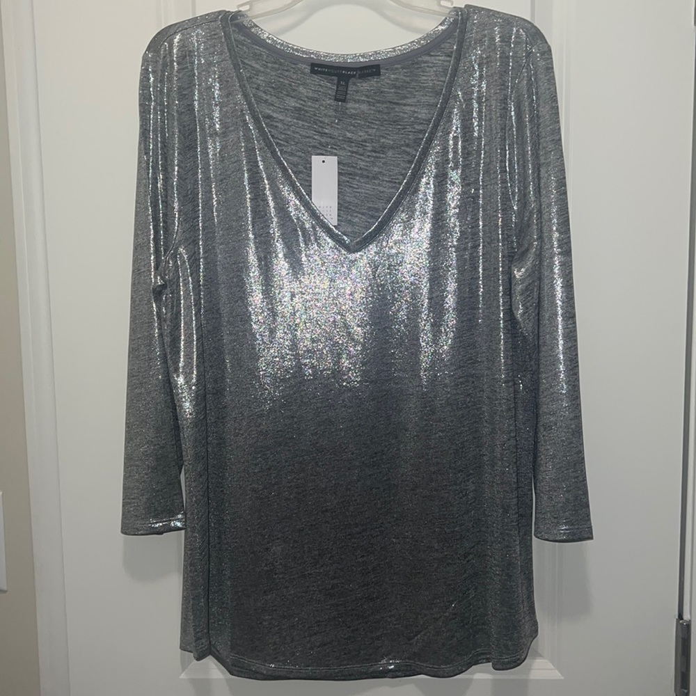 WHBM 3Q V Neck Tee